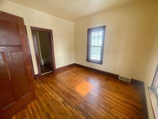 Photo - 2 bed 1 bath House for rent!