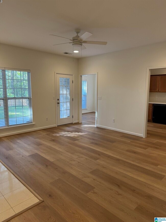 Photo - 521 Reach Dr