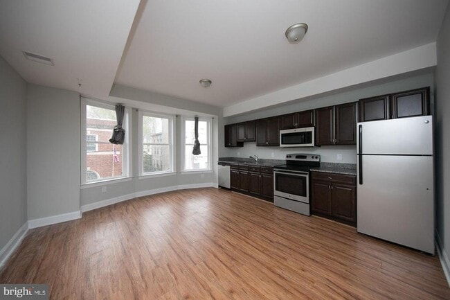 Building Photo - 1222 N 7th St Unit E2 Rental