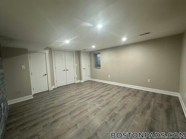 Photo - 100 St Andrew Rd Unit B