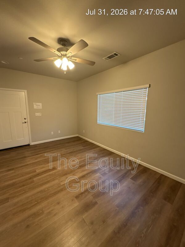 Photo - 514 S Summit St Unit 102