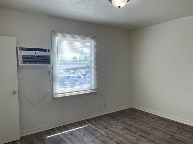 Photo - Newly Renovated-1 Bedroom 1 Bath Upstairs ...