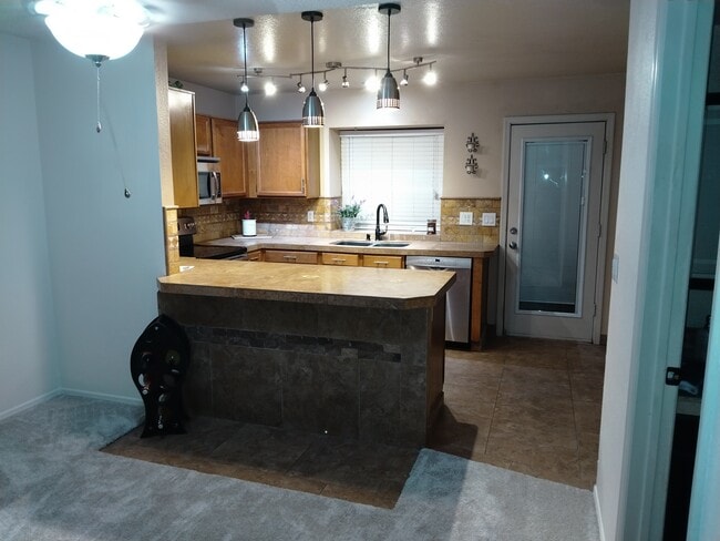 Building Photo - 3491 N Arizona Ave Unit 170 Rental