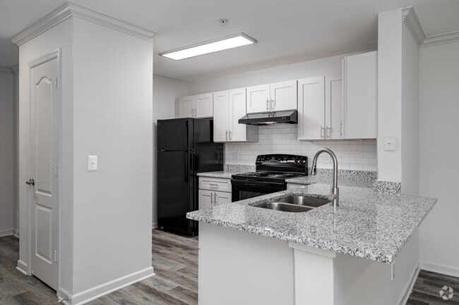 3BR, 2BA - 1,302SF - Kitchen - Columbia Peoplestown