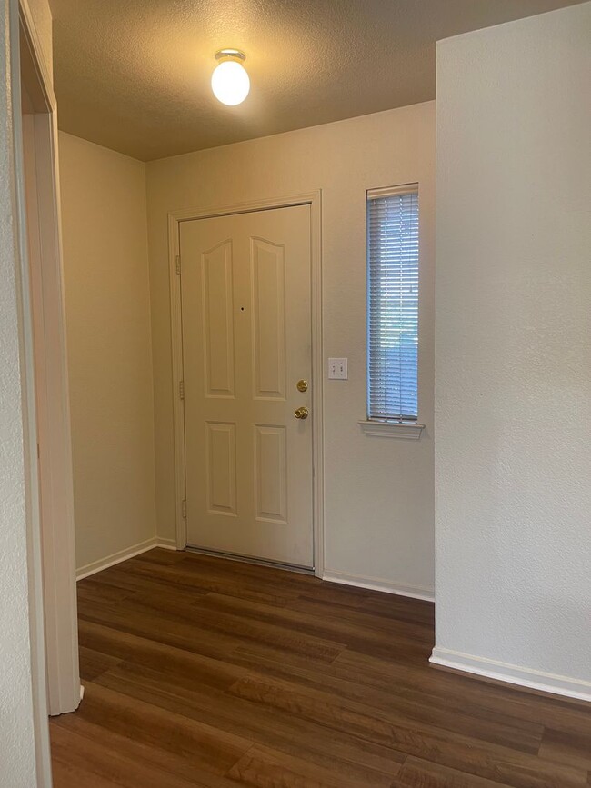Photo - 1390 Serrano Pl Unit B