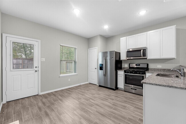 Photo - 24750 Russet Bluff Trl