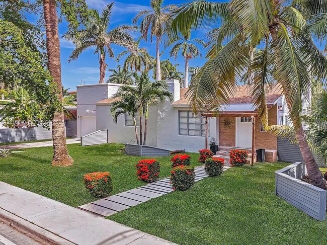 Photo - 715 Hollywood Blvd