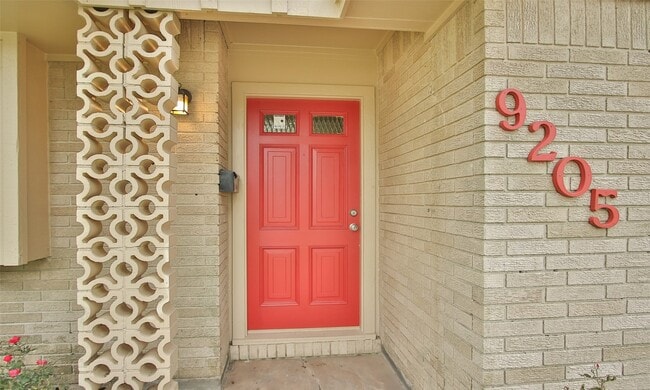 Photo - 9205 Vicksburg Ave