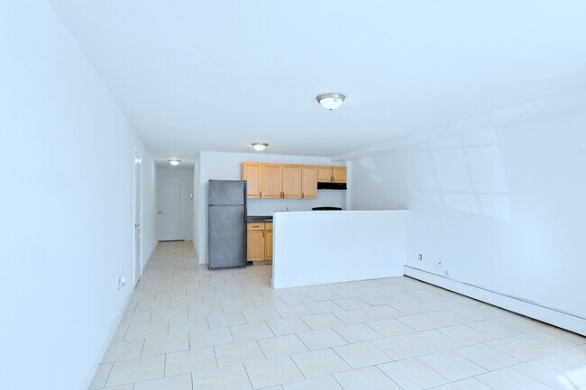 Photo - 641 E 230th St Townhome
