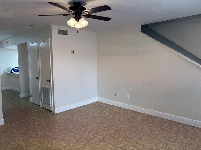 Building Photo - 2227 Lyme Bay Dr Rental