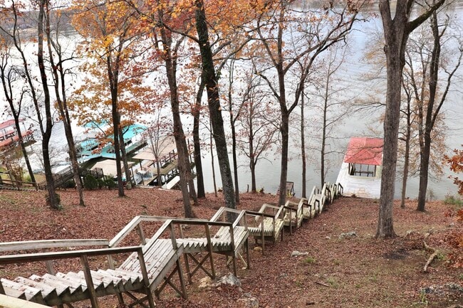 Photo - 386 River Terrace Dr