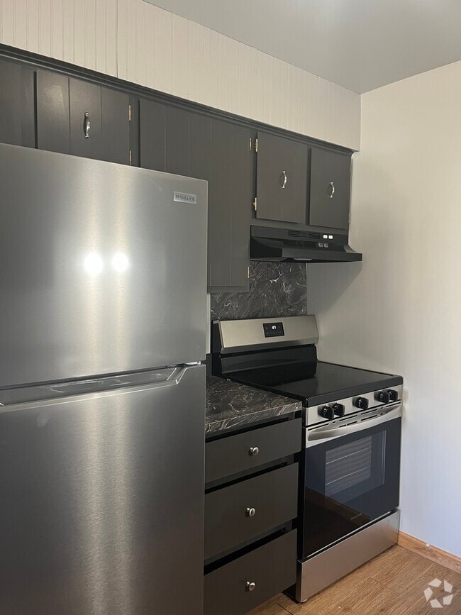 Building Photo - 716 Rhodes St Unit 3 Rental