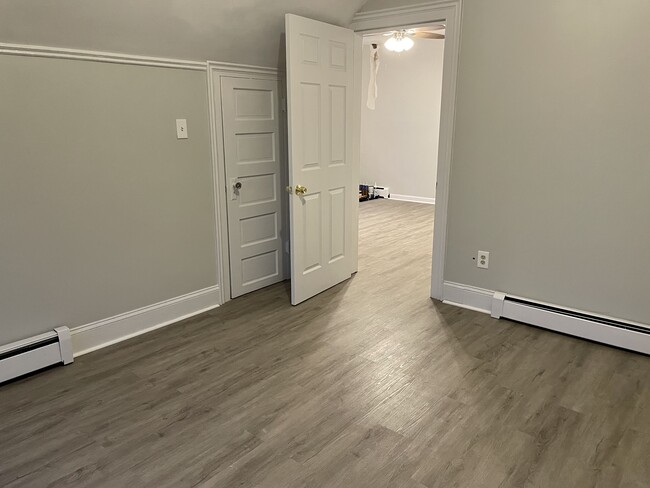 Photo - 93 Hungerford St