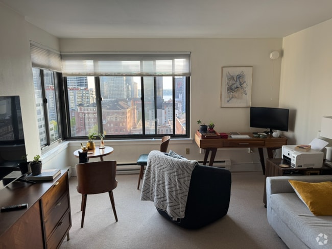 Building Photo - 1105 Spring St Unit 1109 Rental