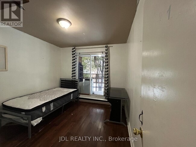 Photo - 47 Crosland Dr