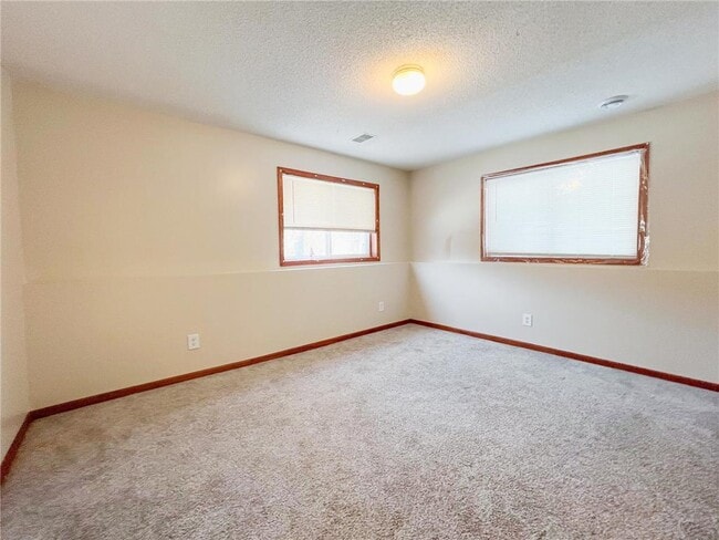 Photo - 11331 W River Rd