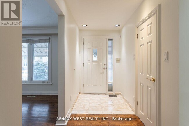 Photo - 28 Paragon Rd