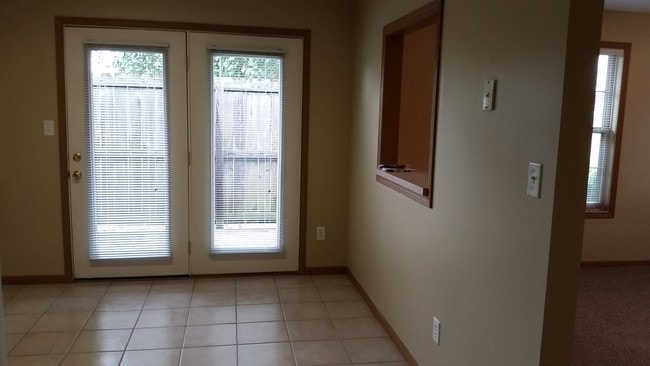 Photo - 3274 Buckland Square Unit A