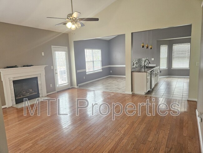 Photo - 2717 Hartley Hills Dr