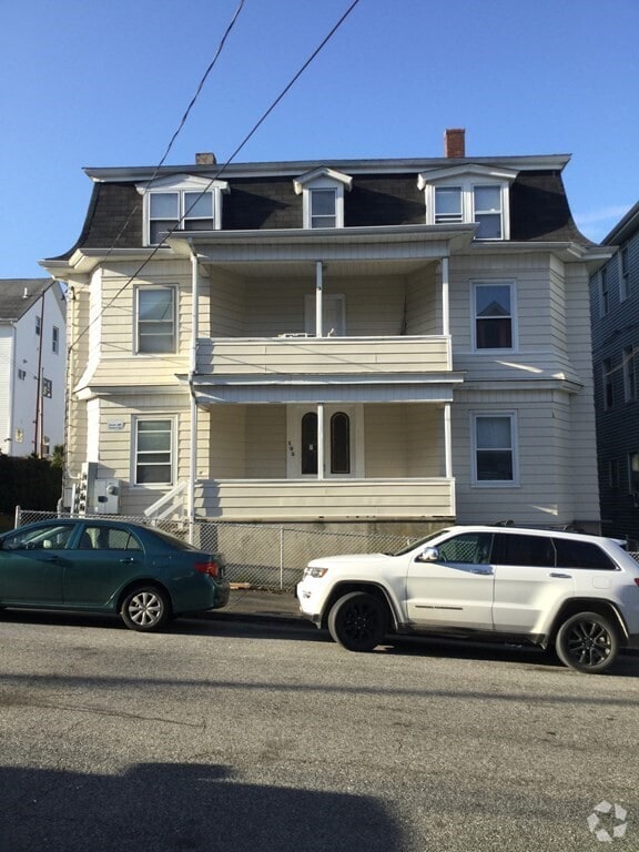 Building Photo - 105 Park St Unit 2 Rental