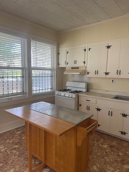 Photo - 445 Garland St
