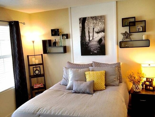 2nd bedroom - 9876 Martin Luther King Junior Boulevard Unit Townhouse