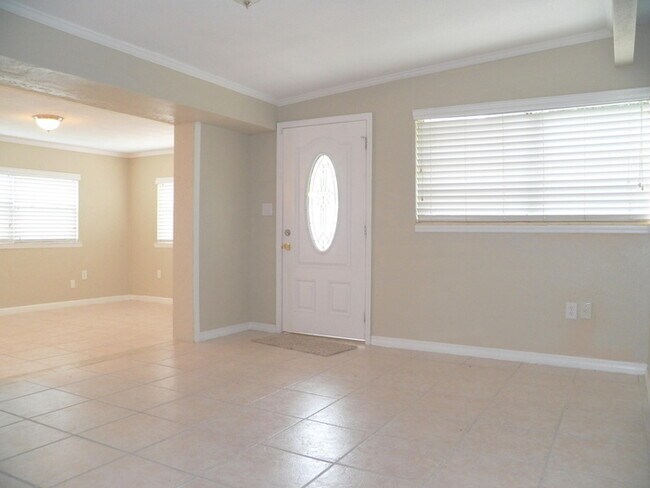 Photo - Move-in Special! $750 Off First Month