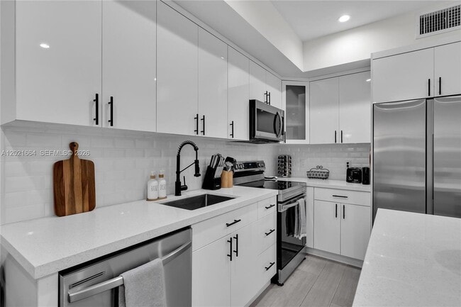 Photo - 1786 SW 9th St Unit 1