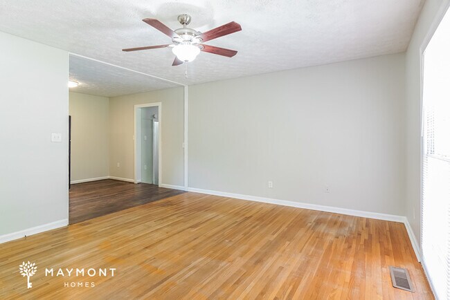 Photo - 2213 Lisa Ann Drive