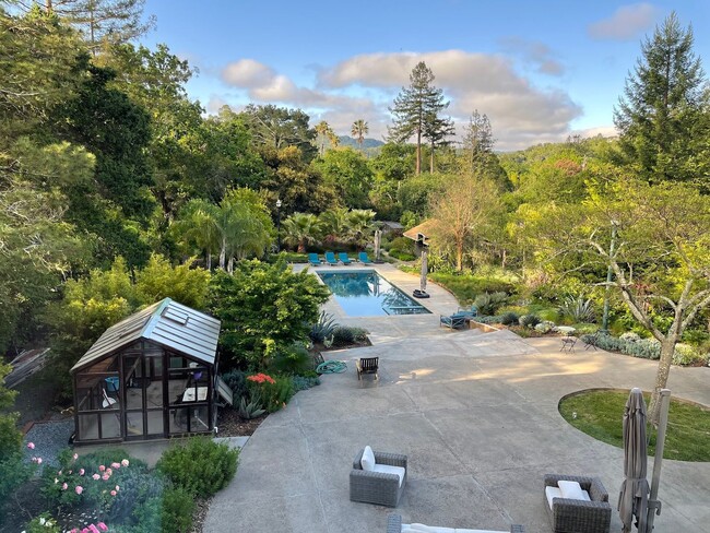 Fabulous gated 5bd/3.5ba San Anselmo Home - Fabulous gated 5bd/3.5ba San Anselmo Home