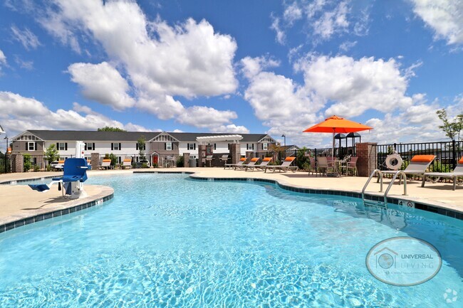 Pool - Universal at Boiling Springs Rental