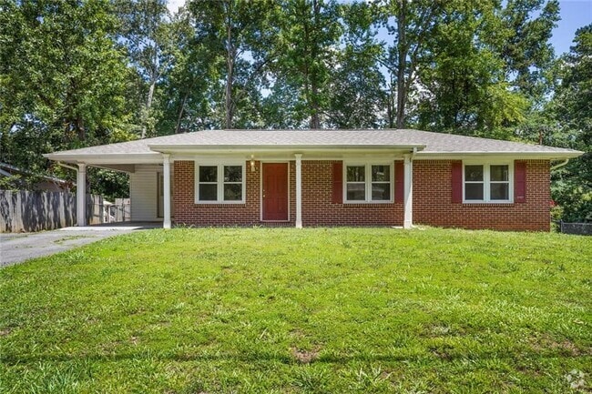 Building Photo - 2416 Lakewood Dr NW Rental