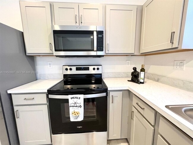 Photo - 429 NE 12th St