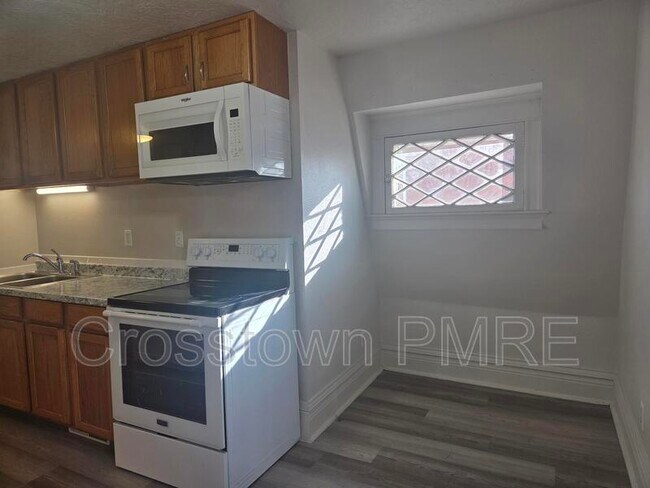 Photo - 1718 8th Ave