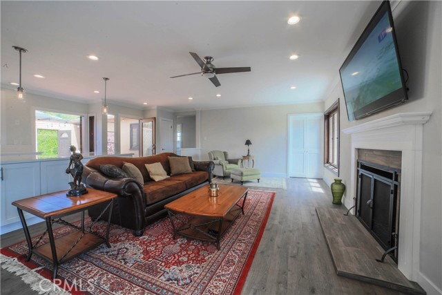 Photo - 1601 Louise St