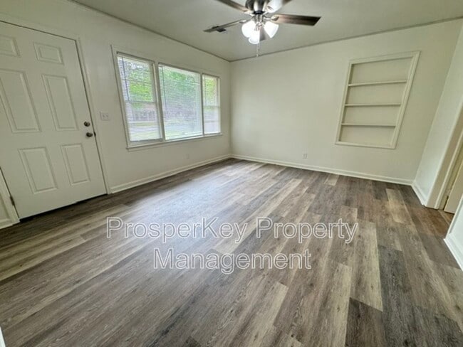 Photo - 2241 Japonica Dr