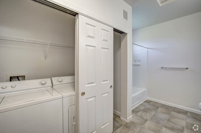 2Bd 2Ba 1031 Sq Ft