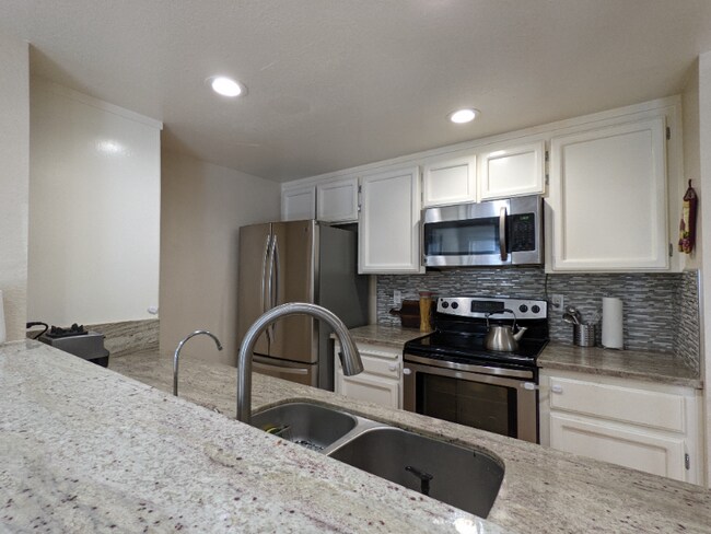 Photo - 328 W Sunnyoaks Ave