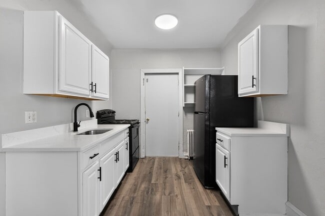 Building Photo - 332 W Washington St Unit 2
