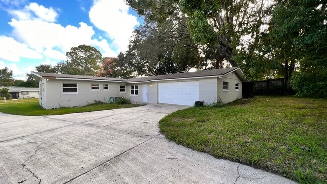 Photo - Charming 4 Bedroom, 2 Bathroom Home in Altamonte Springs!!