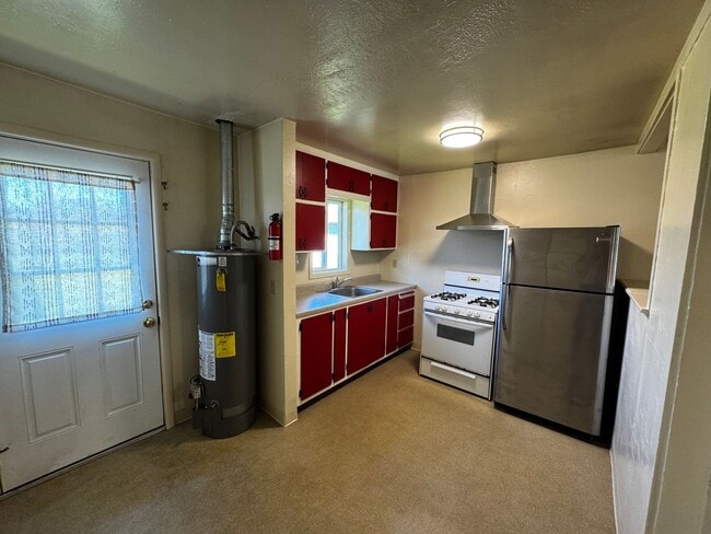 Photo - (1X) 3480-3482 D Street [PRM: Renee] Unidad (1X) 3482 D Street