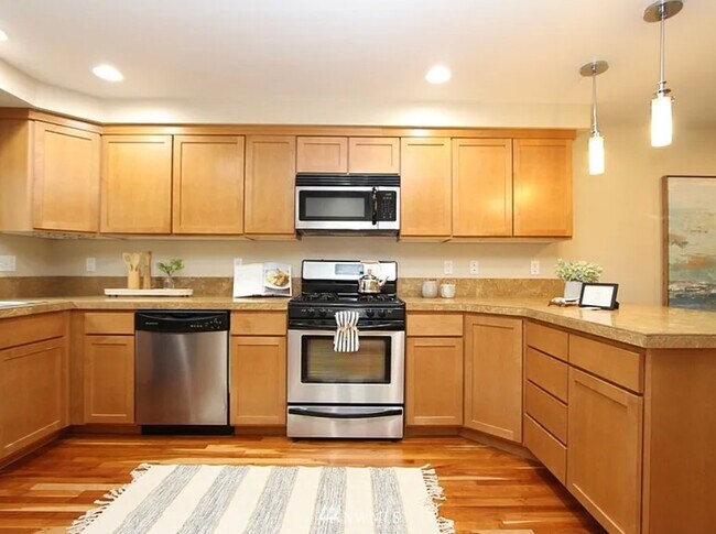 Photo - 9237 17th Ave SW