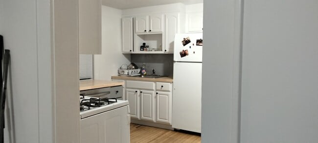 Building Photo - 39 Nordhoff Pl