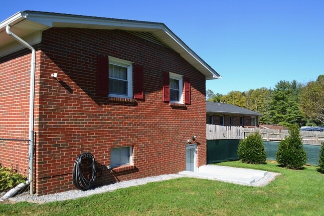 Photo - 113 Harrell Rd