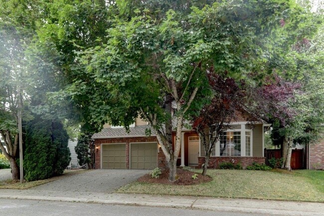 Photo - Beautifully Remodeled Home with Gourmet Kitchen & Fenced Yard in Klahanie