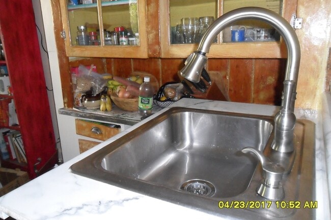 Kitchen - 210 N Geneva St Unit 4