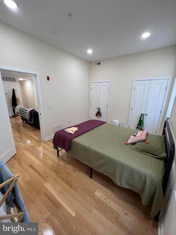 Photo - 1926 W Girard Ave