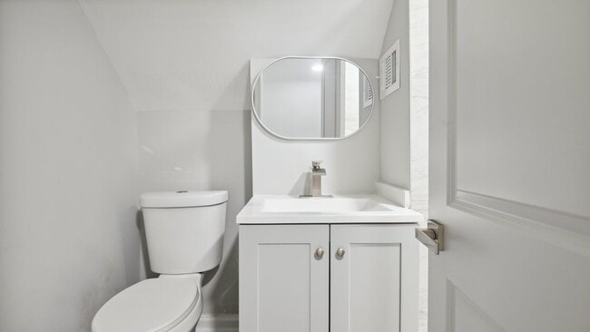 Photo - 4118 Byers St