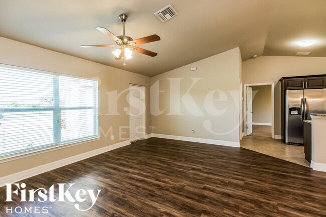 Photo - 703 SW 13th Terrace