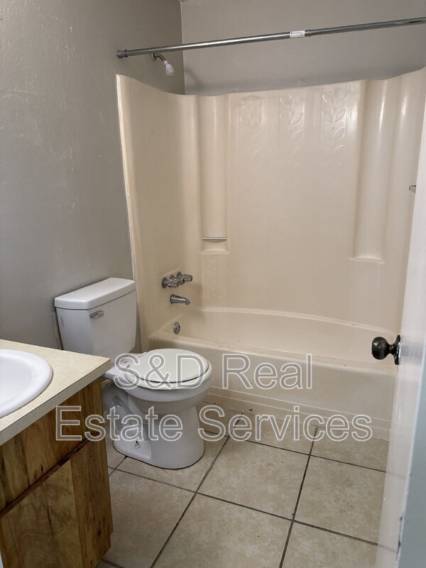 Photo - 3010 Allred Dr Unit C